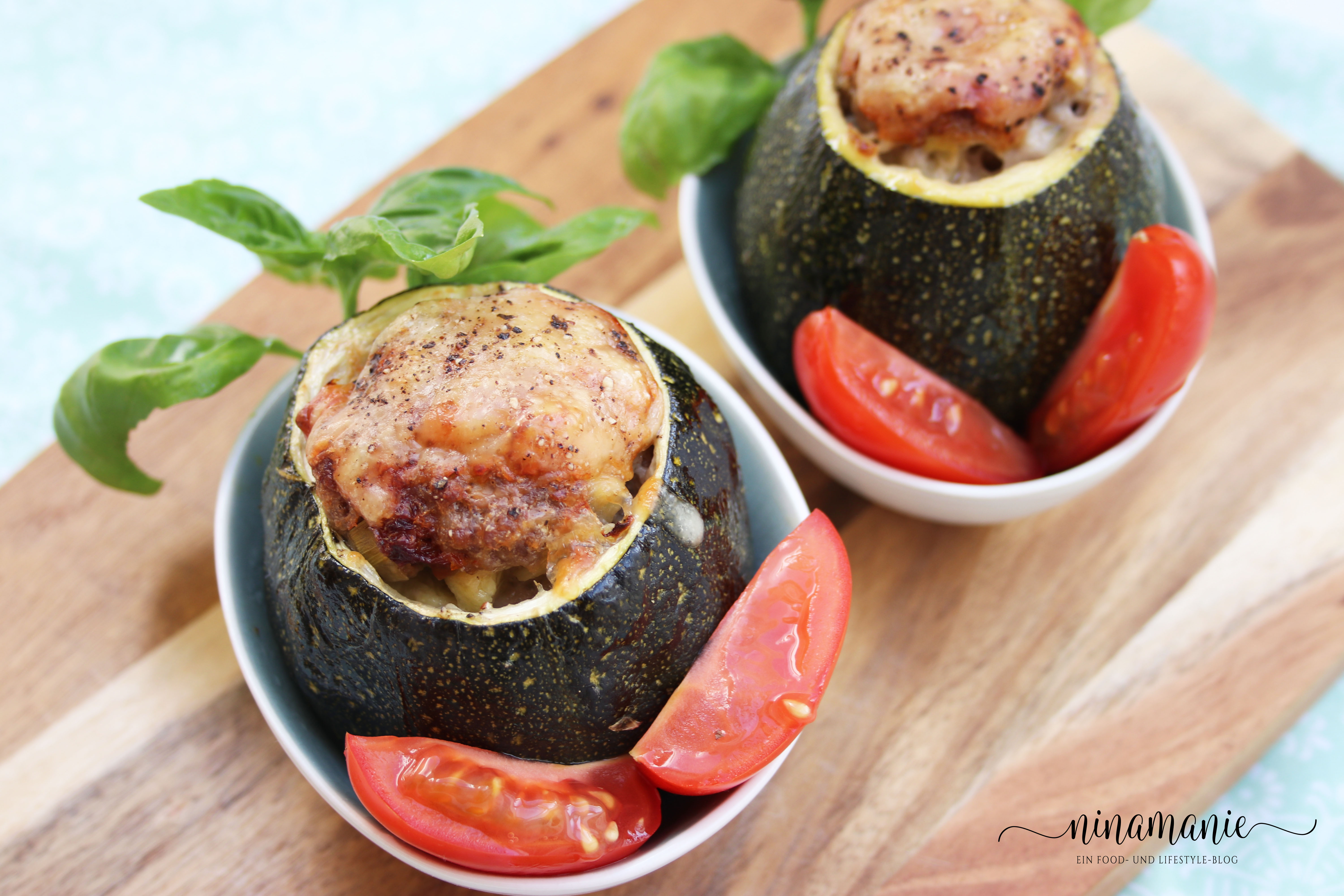 Saisonal und aus dem Ofen: Gefüllte Zucchini - Ninamanie