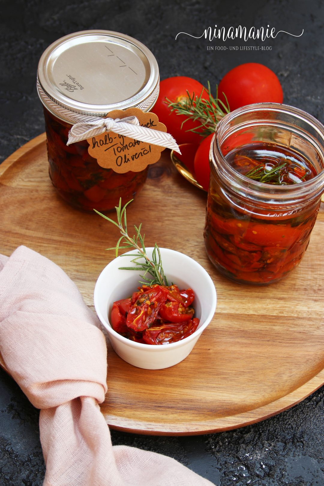Sommer im Glas - halbgetrocknete Tomaten und Tomatensoße - Ninamanie