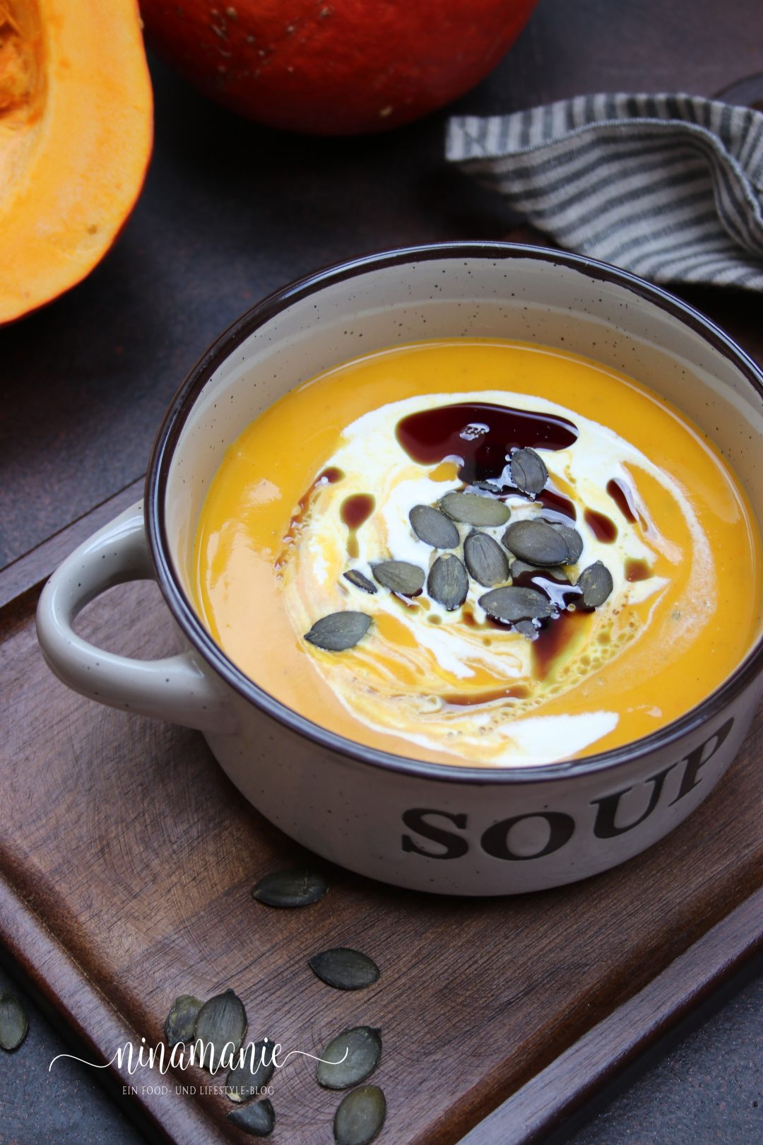 Kürbis-Creme-Suppe - der leckere Herbstklassiker - Ninamanie