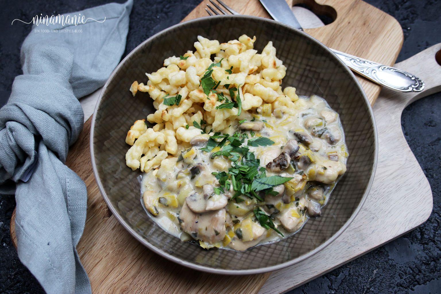 Hähnchen-Geschnetzeltes mit Spätzle - Ninamanie Hähnchen-Geschnetzeltes mit Spätzle - Ninamanie