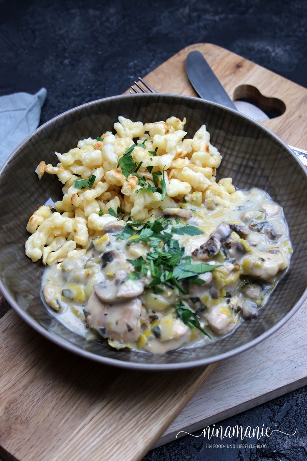 Hähnchen-Geschnetzeltes mit Spätzle - Ninamanie Hähnchen-Geschnetzeltes mit Spätzle - Ninamanie