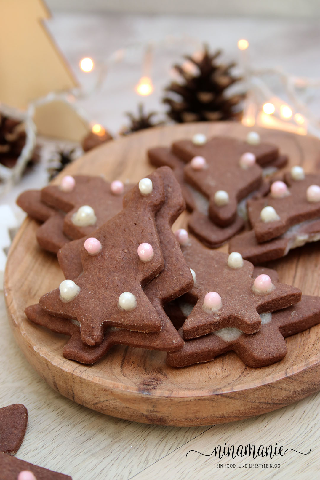 Schoko-Weihnachtsbäume mit Salzkaramell
