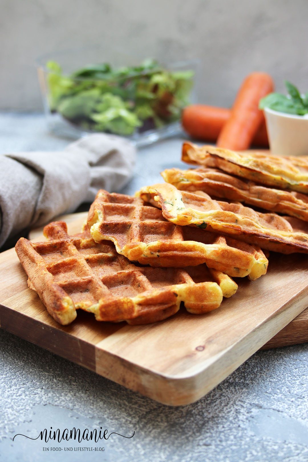 Herzhafte Kräuterquark-Waffeln