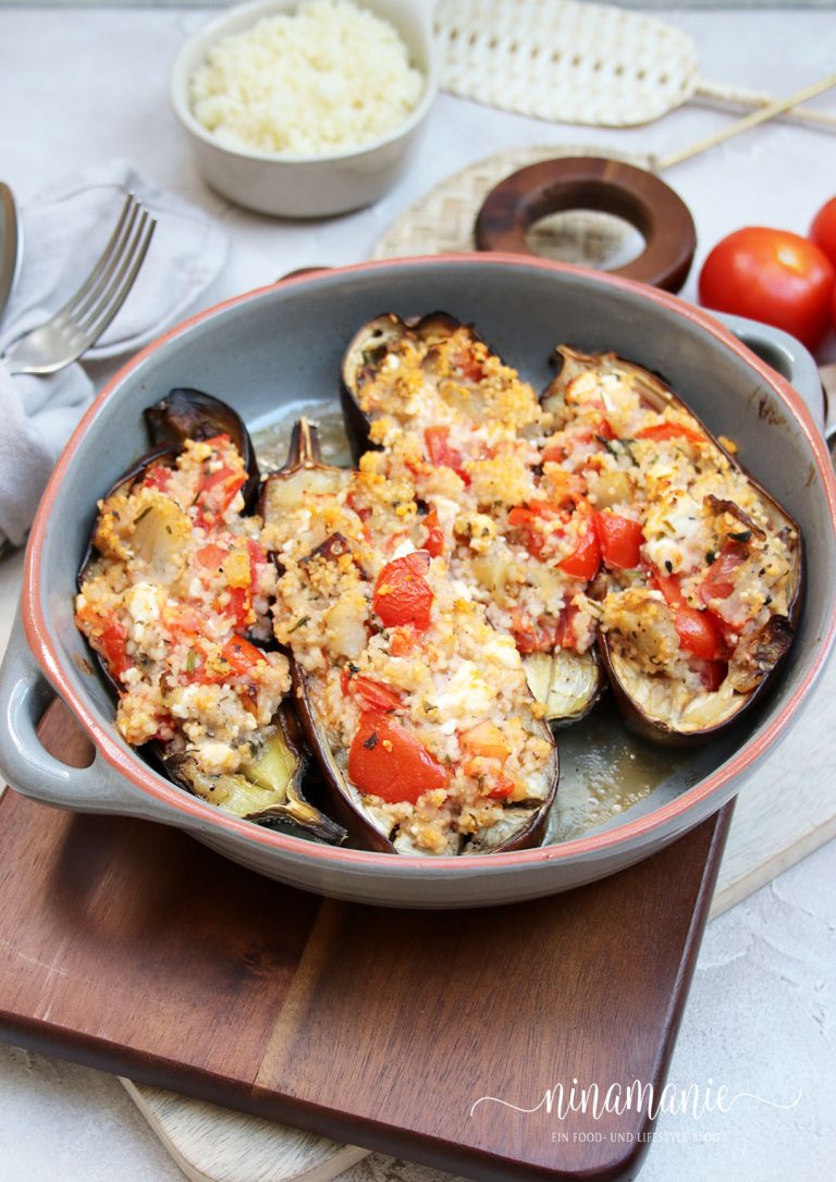 Gefüllte Auberginen mit Couscous und Schafskäse - Ninamanie Gefüllte Auberginen mit Couscous und Schafskäse - Ninamanie