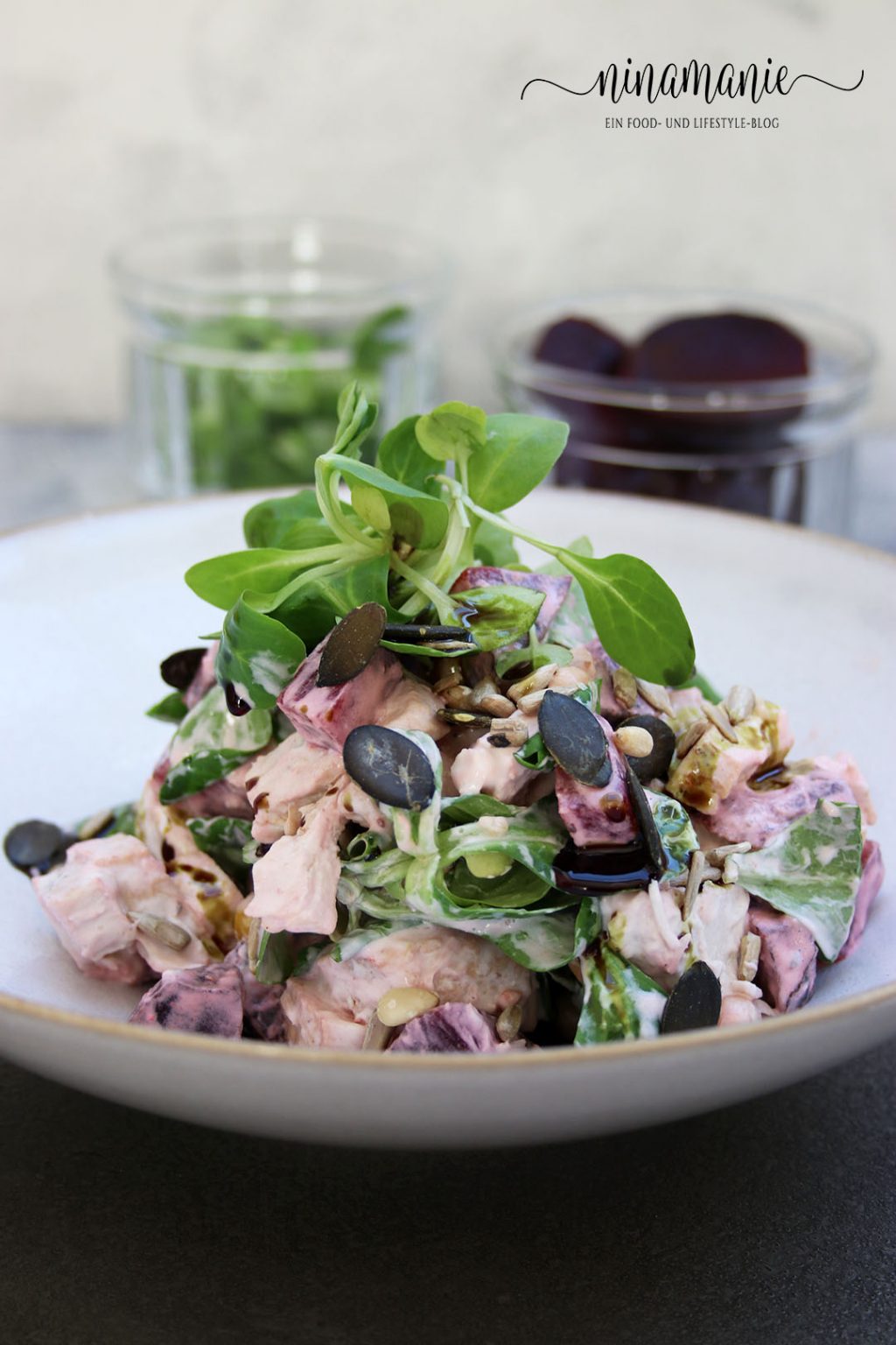 Hühnchensalat mit Roter Beete und Feldsalat - Ninamanie Hühnchensalat mit Roter Beete und Feldsalat - Ninamanie