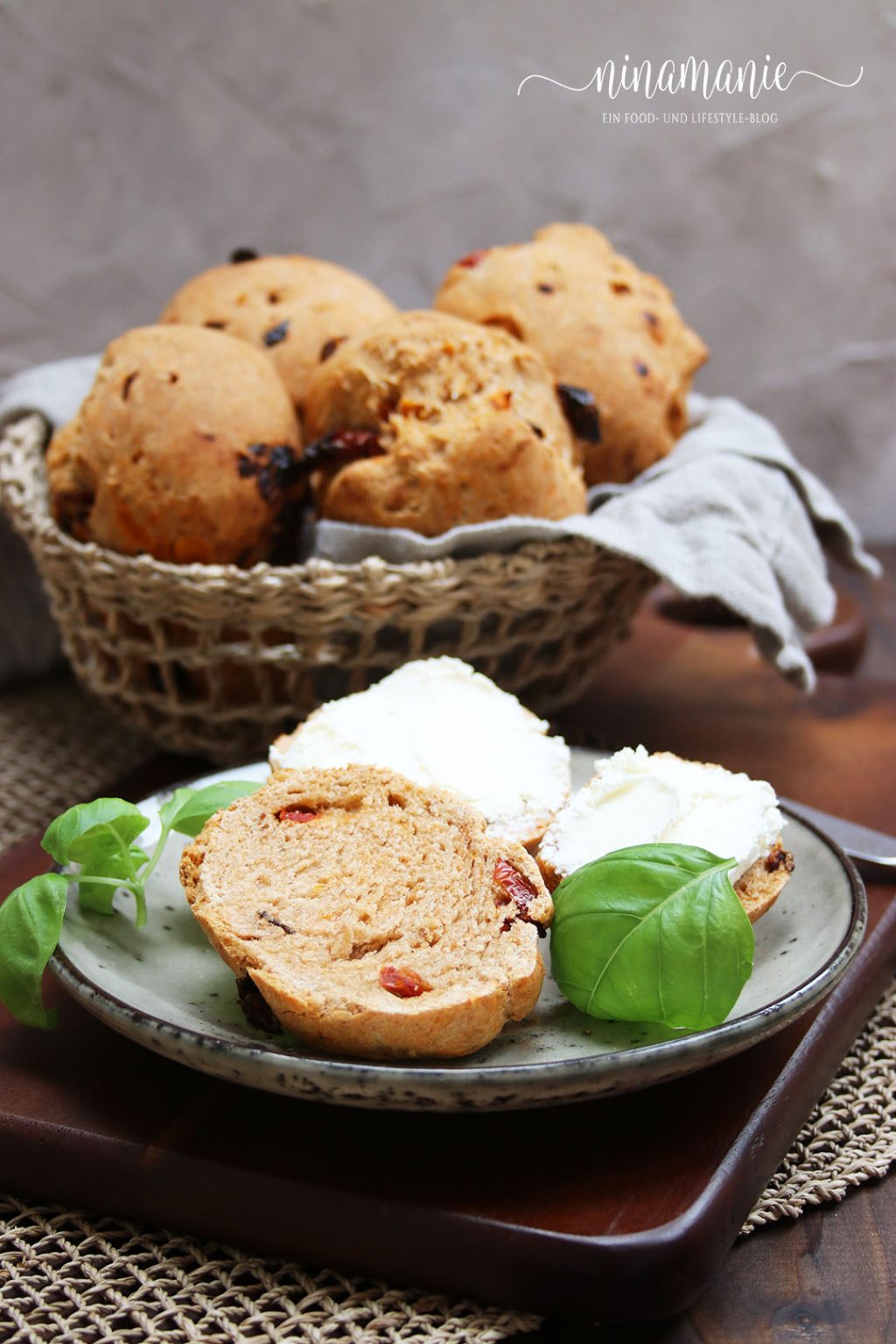 Tomatenbrötchen - Ninamanie