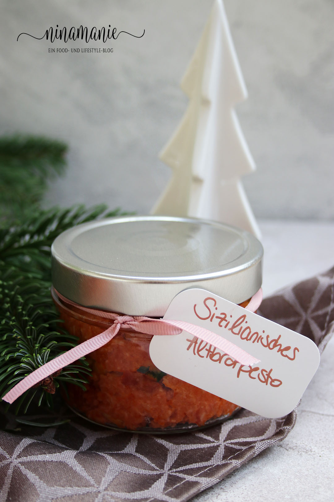 Sizilianisches Altbrotpesto