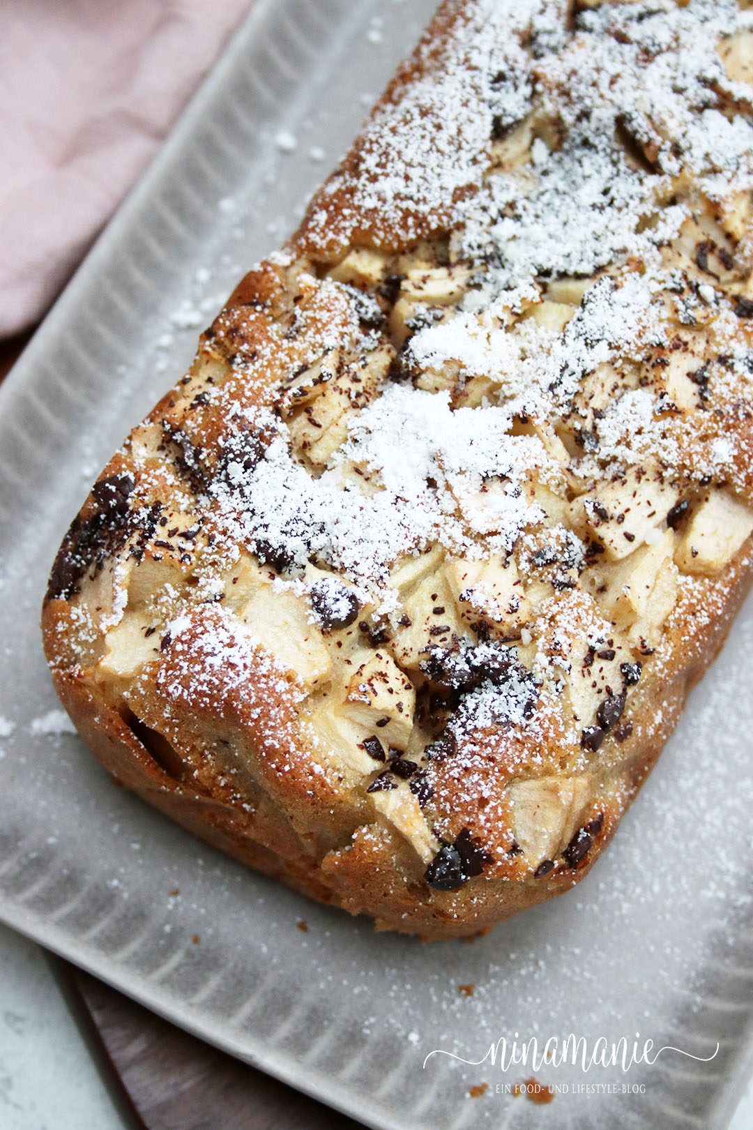 Apfel-Kastenkuchen - zart und super lecker! - Ninamanie