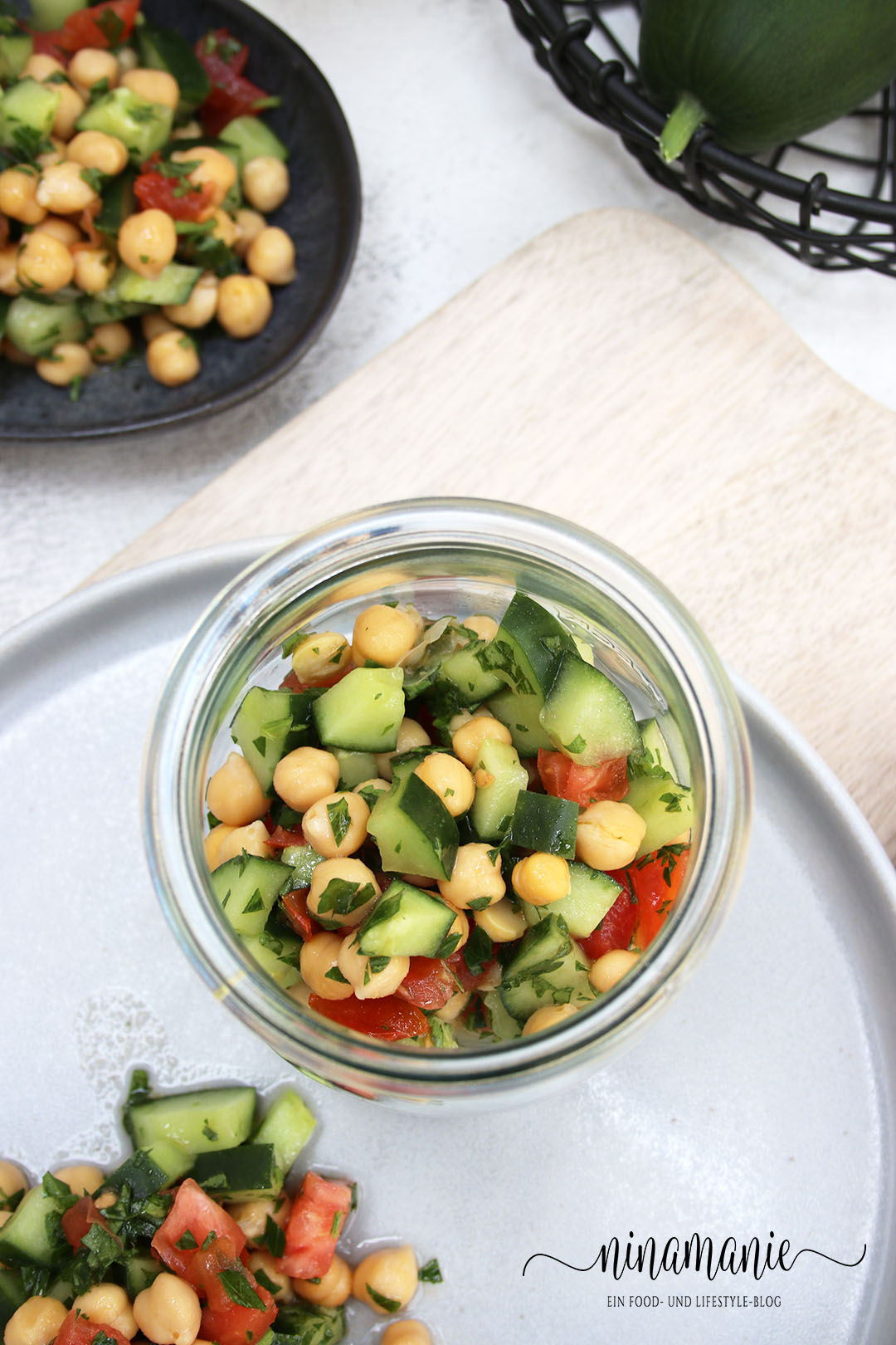 Gurken-Tomaten-Kichererbsen-Salat