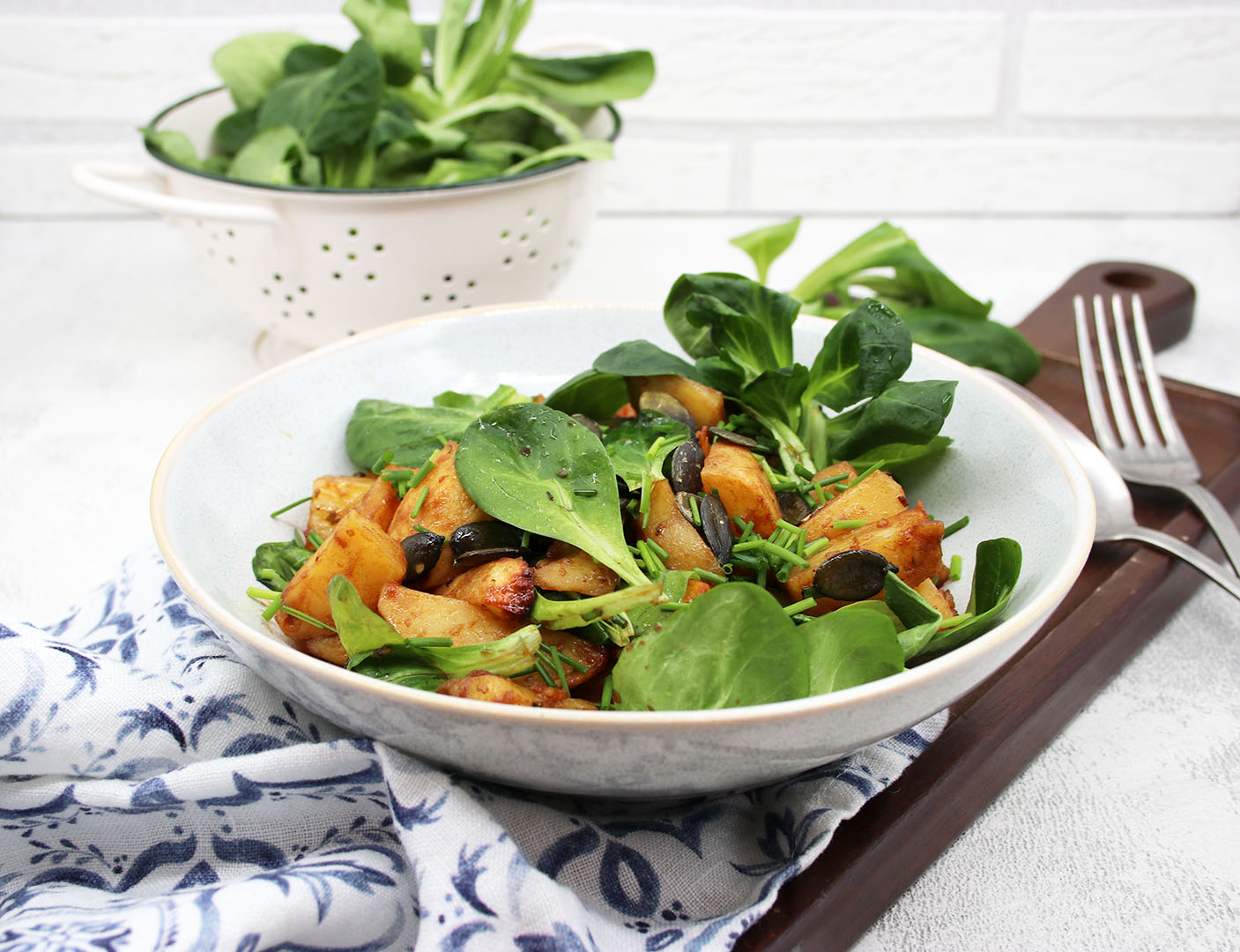 Ofenkartoffel-Vogerlsalat - Ninamanie Ofenkartoffel-Vogerlsalat - Ninamanie