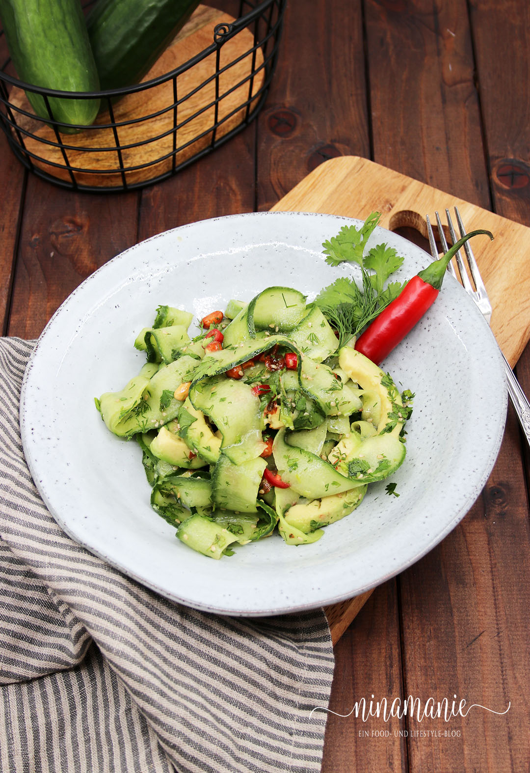 Gurken-Avocado-Salat - Asia-Style - Ninamanie