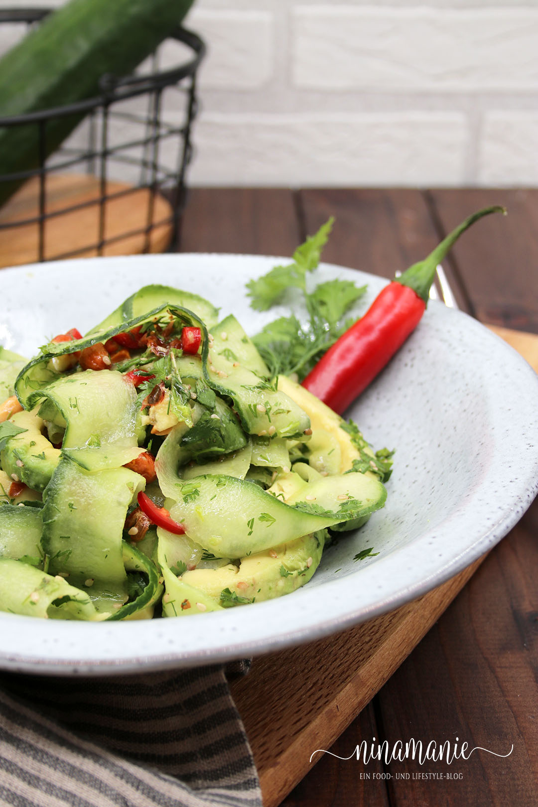 Gurken-Avocado-Salat - Asia-Style