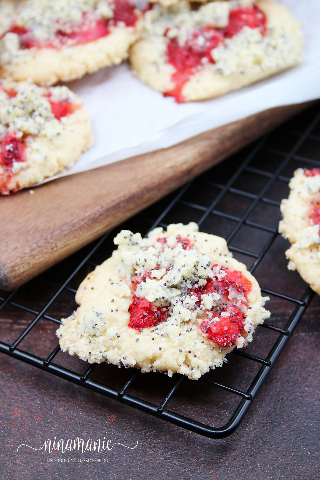 Erdbeer-Mohnstreusel-Cookies