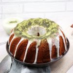 Matcha-Latte-Gugelhupf