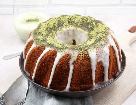 Matcha-Latte-Gugelhupf