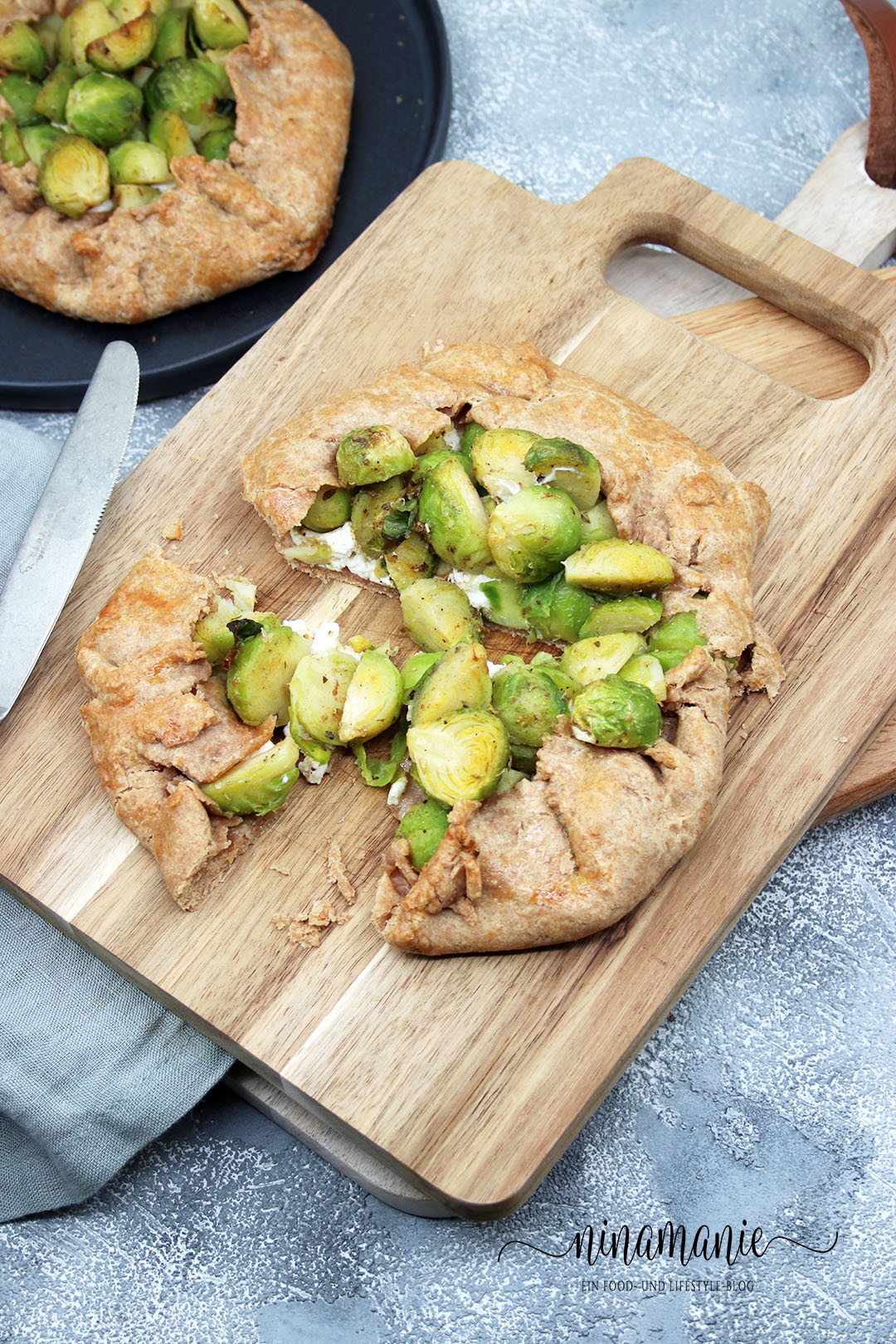 Galette mit Rosenkohl und Ziegenfrischkäse