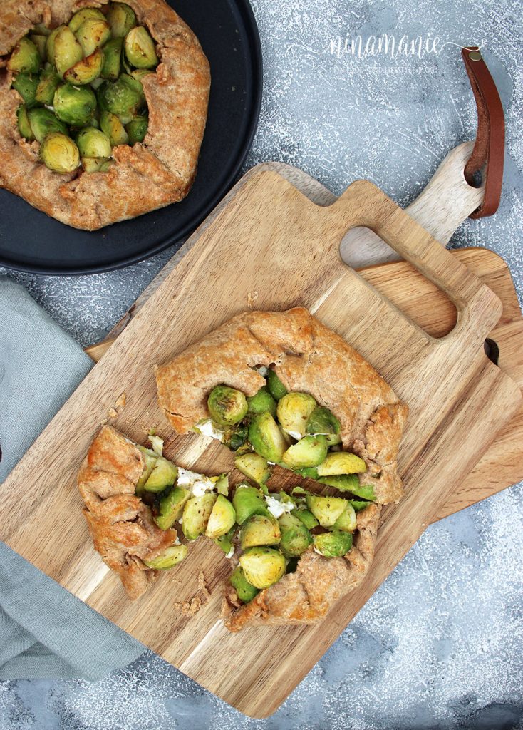 Galette mit Rosenkohl und Ziegenfrischkäse