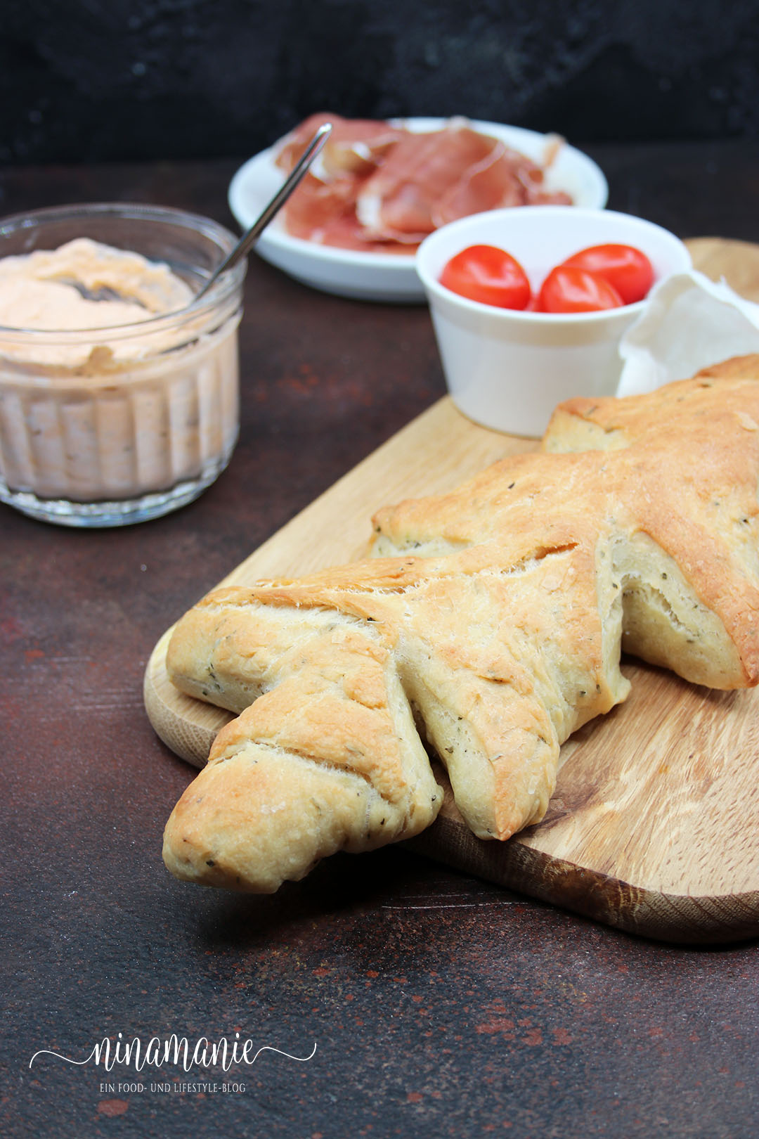 Ährenbrot mit Kräutern und Parmesan