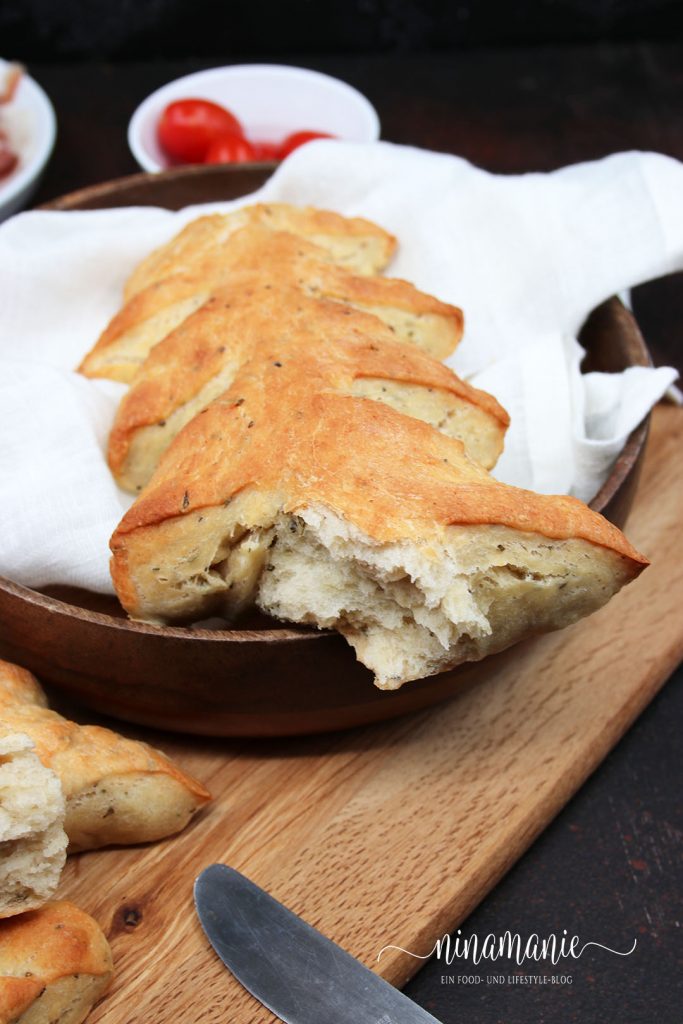 Ährenbrot mit Kräutern und Parmesan