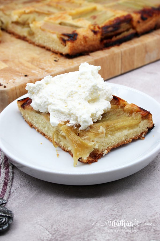 Kuchen mit Rhabarber